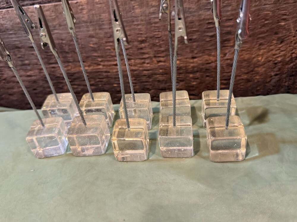 Set of 10 Clear Cube Resin Photo Memo Place Card Holders with Wire Clips